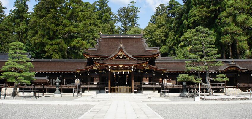 滋賀県にある多賀大社の拝殿